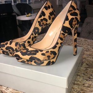 Jessica Simpson leopard heels